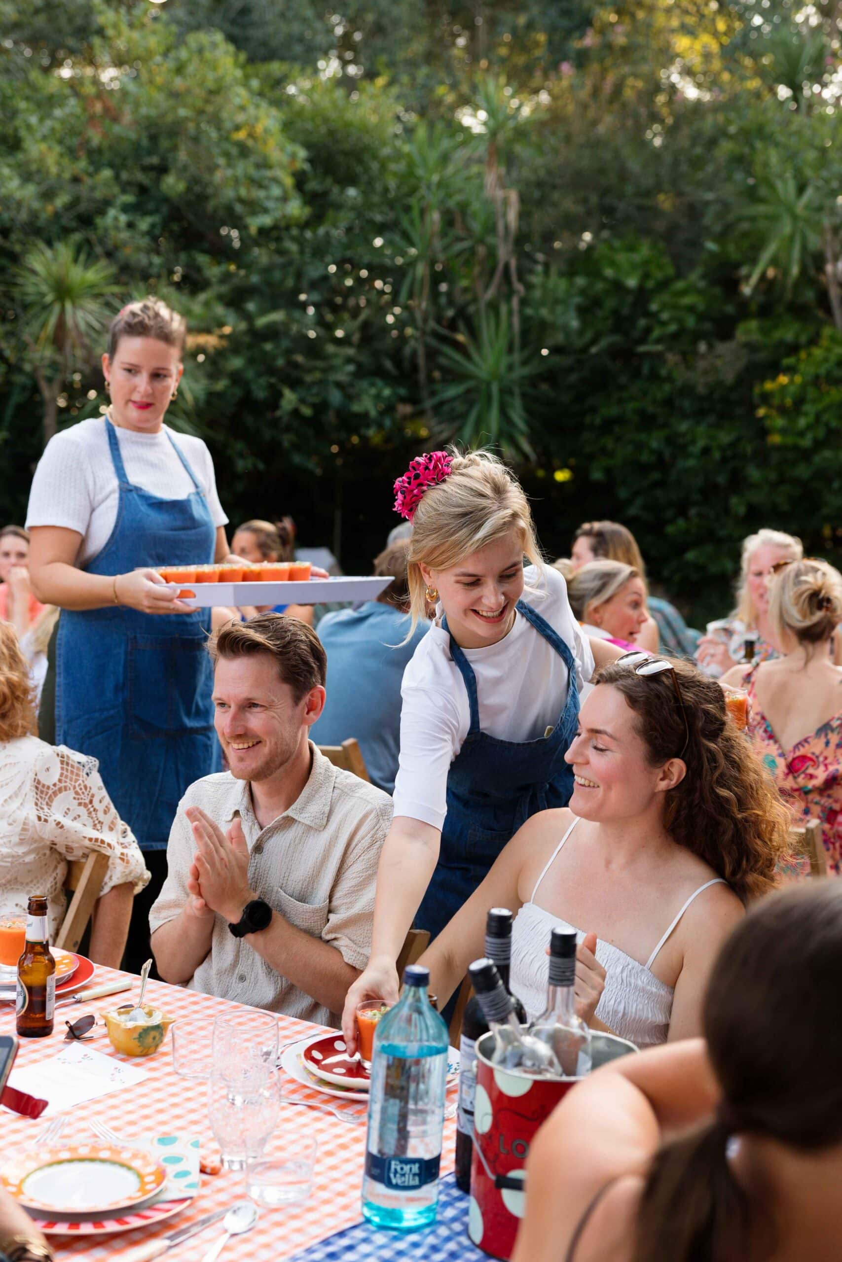 Gasten genieten van het 123 Olé-diner