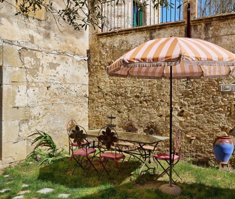 Patio Mas Ferrer Petit