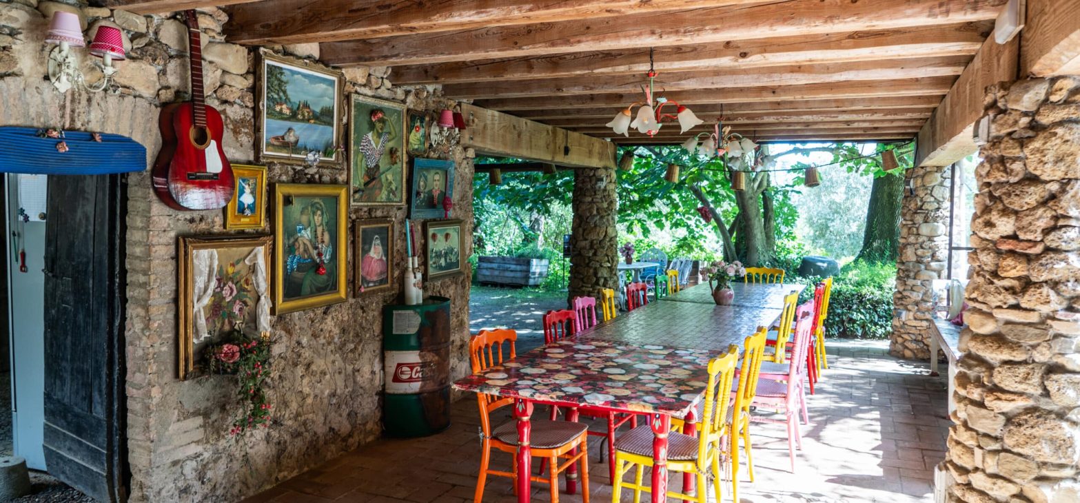 Lange tafel in porxo