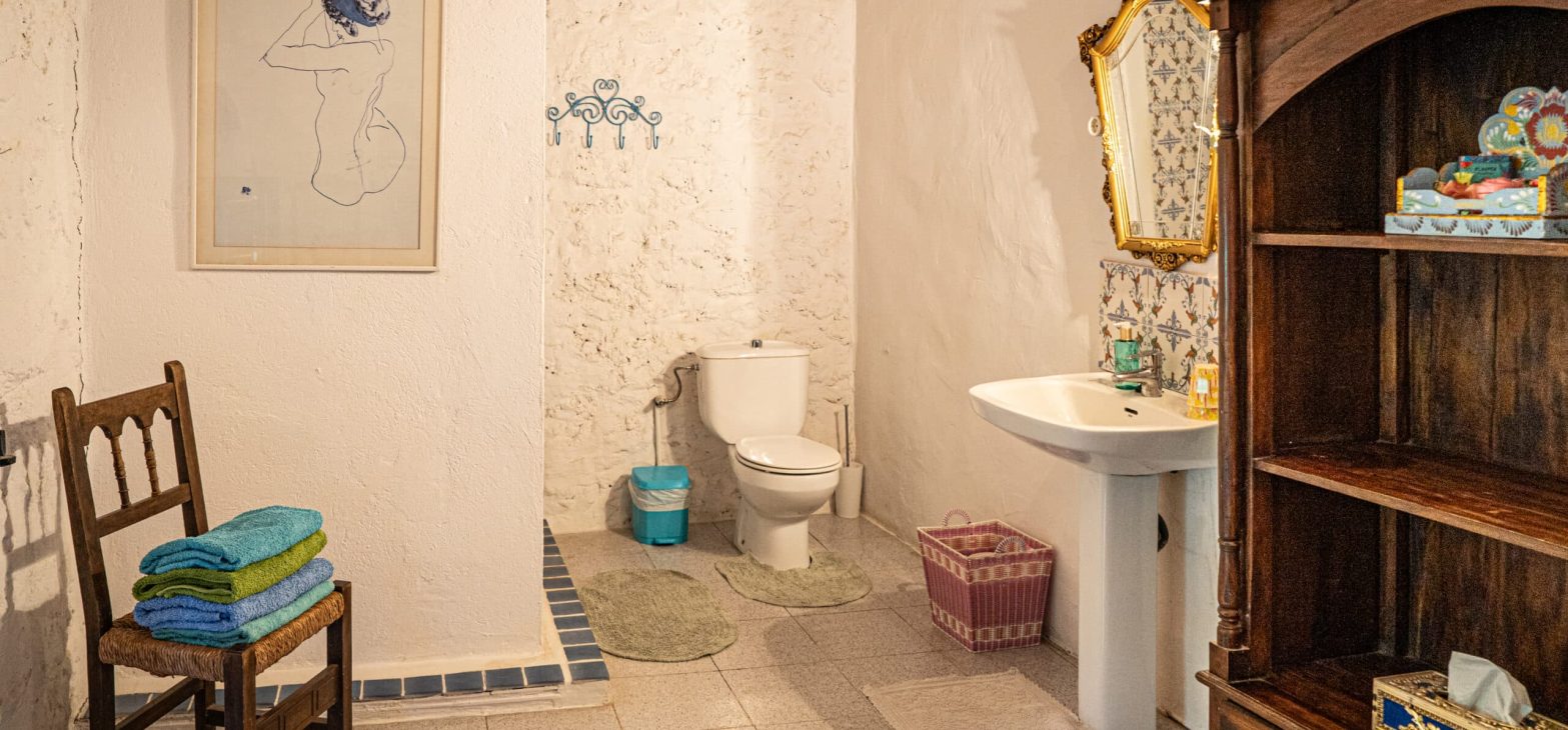 Badkamer Zigeunerin en Blauwe Spiegel