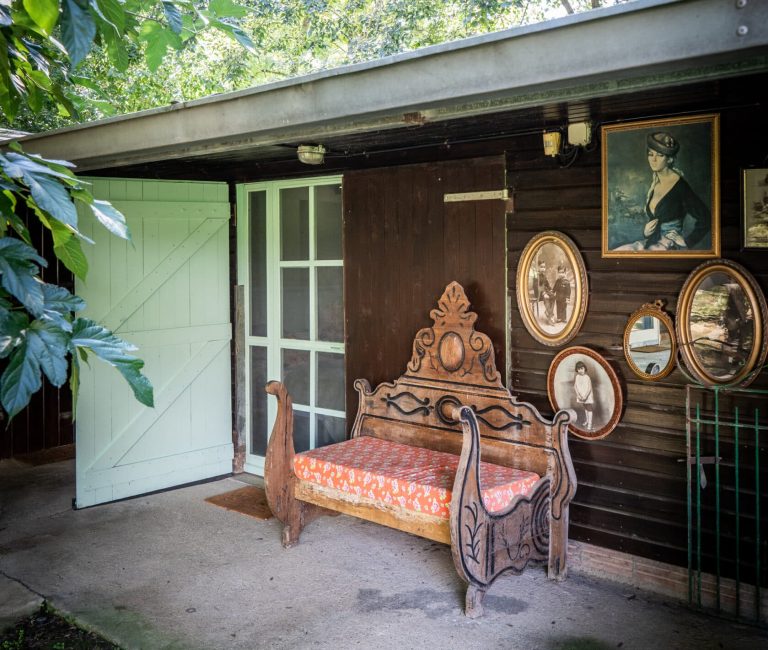 Groene stal in Can Portell tuin