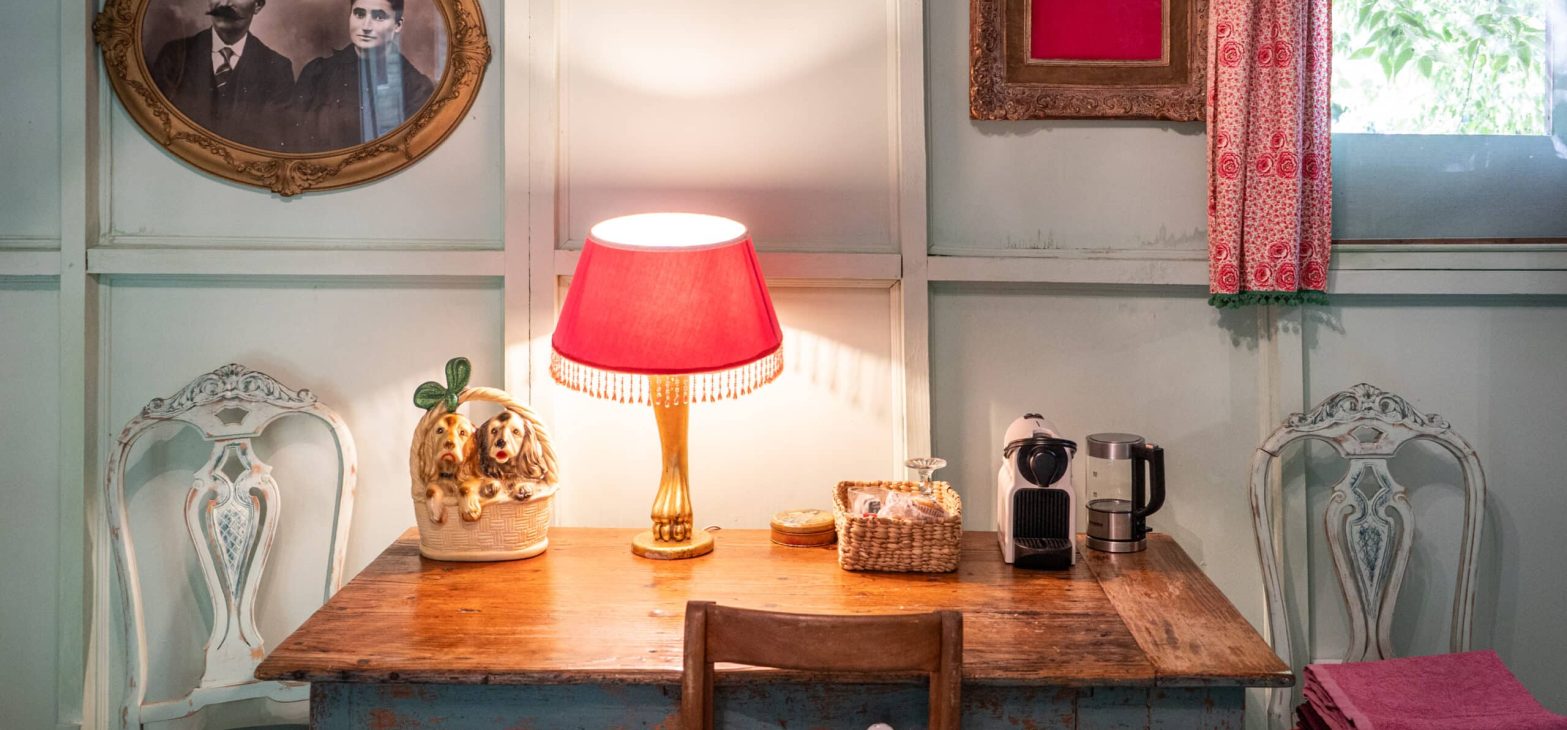 Groene stal in Can Portell tuin