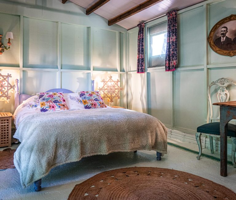 Groene stal in Can Portell tuin