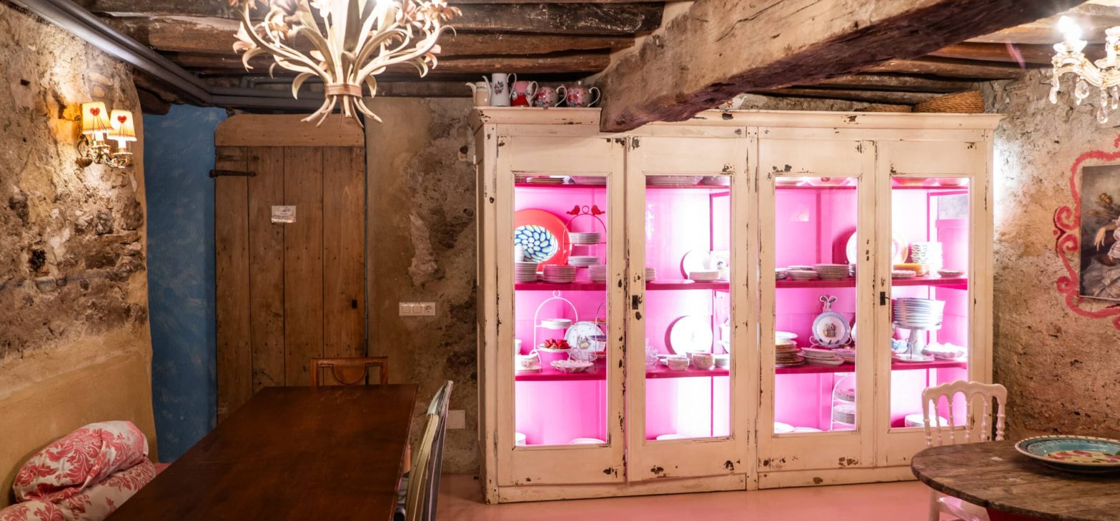 Servieskast in de kelder