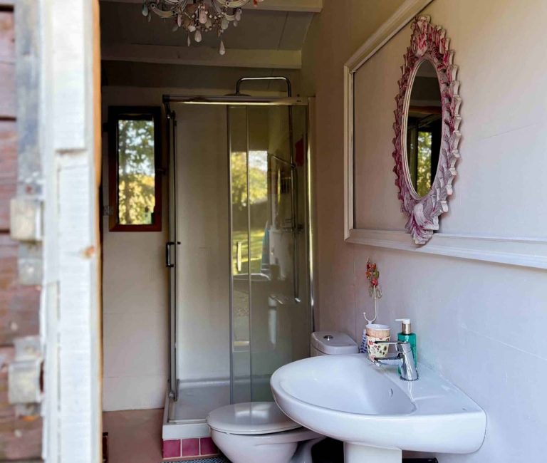 Badkamer Gele Stal en Groene Stal